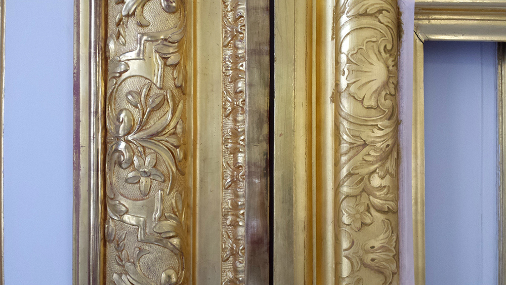 Trompel'oeil peint sur feuille d'or Château Versailles.