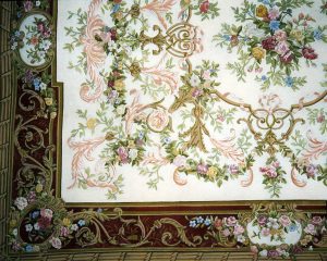 Ornementation tapisserie peinte en trompe l'oeil